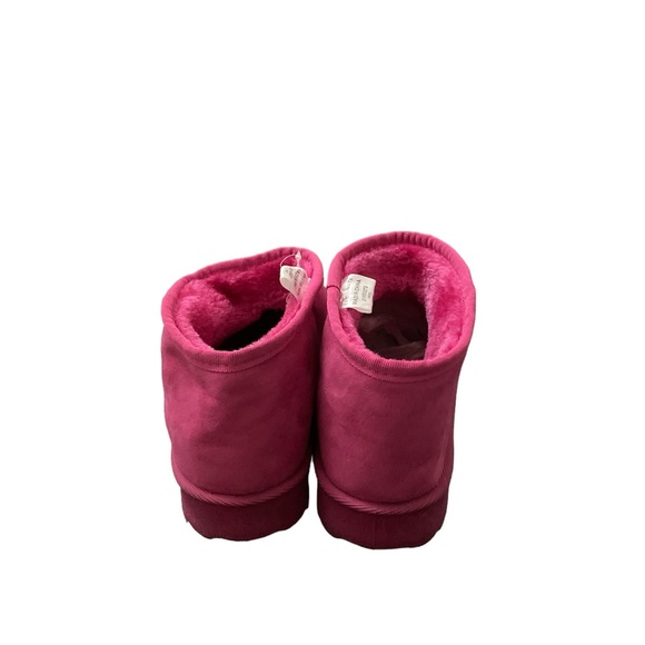 Primark pink mini Ugg style boot size 8 US. New but see photo as slight crease - Picture 3 of 6